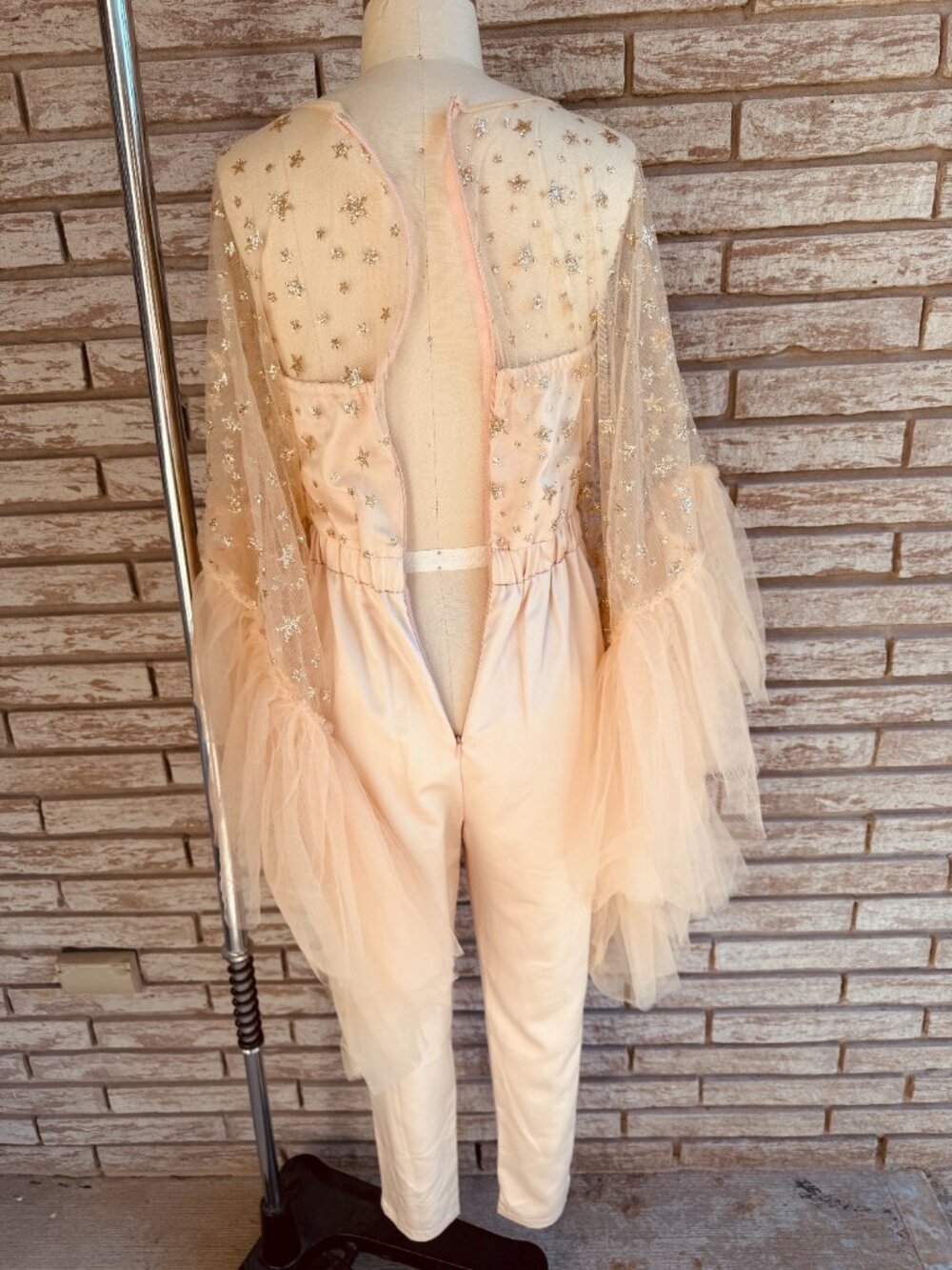 NWT Lilly's Kloset Star Studded Jumpsuit Champagne Starry Tulle Cape Small - Picture 10 of 10